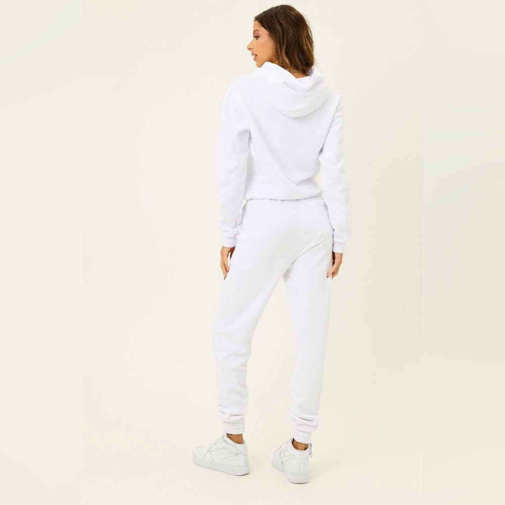 Frankies sweatshirt and sweatpants set in white